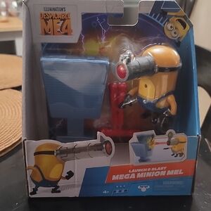 Universal Despicable Me Mega Minion Mel Action Figure - Yellow and Blue